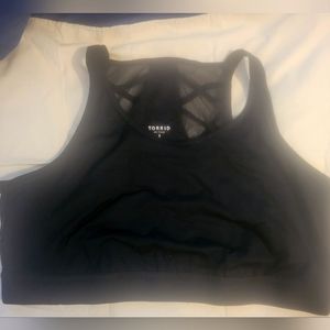 Sports bra, medium hold, mesh laced accents